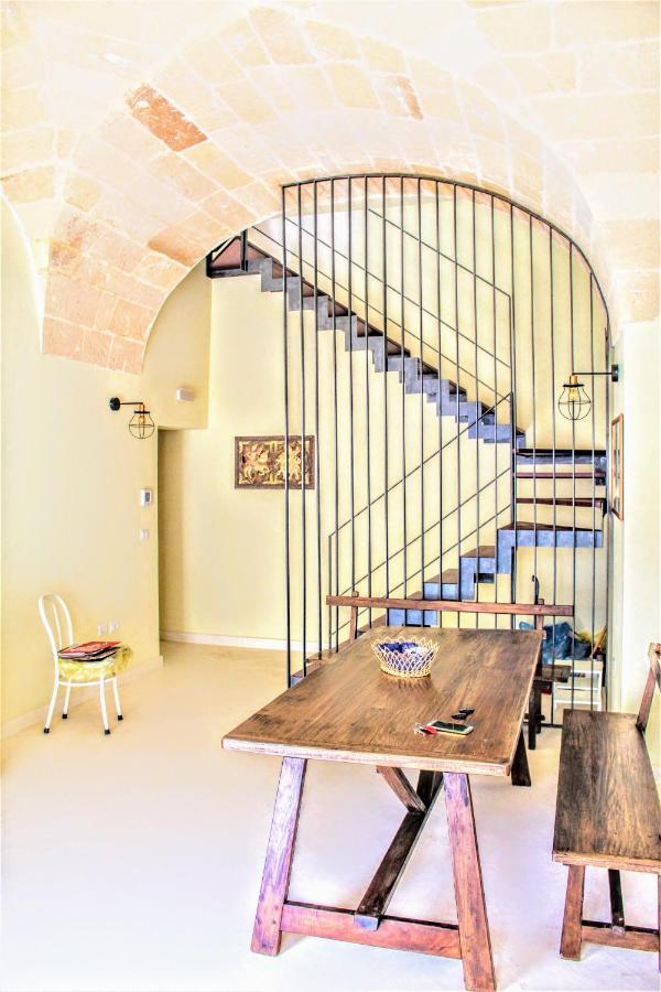 Dimora Vico Dei Nohi Bed & Breakfast Lecce Bagian luar foto